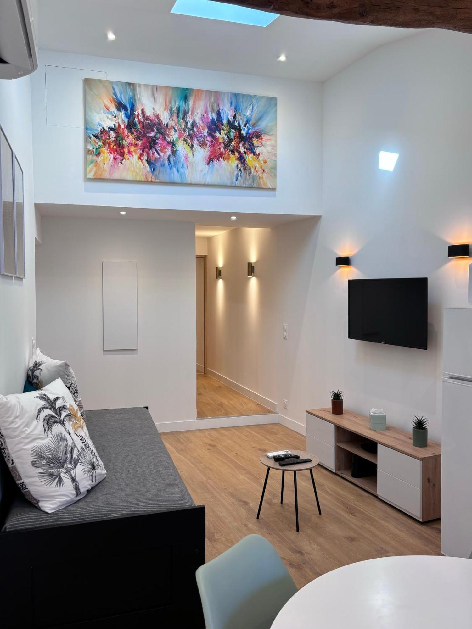 Charmant Appartement Au Coeur De Villeneuve Loubet Exterior foto