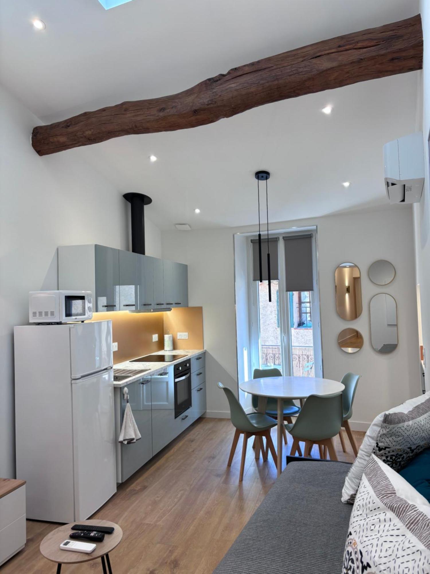 Charmant Appartement Au Coeur De Villeneuve Loubet Exterior foto